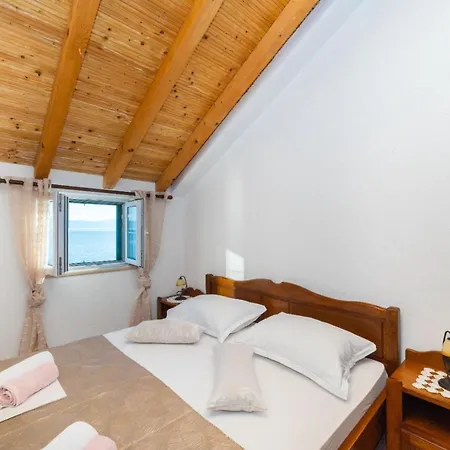 Stone House Skalinada Apartment