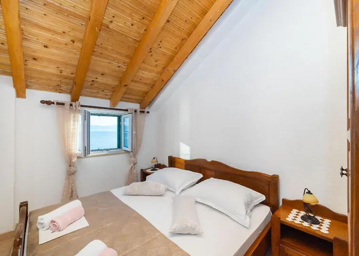 Stone House Skalinada Apartment