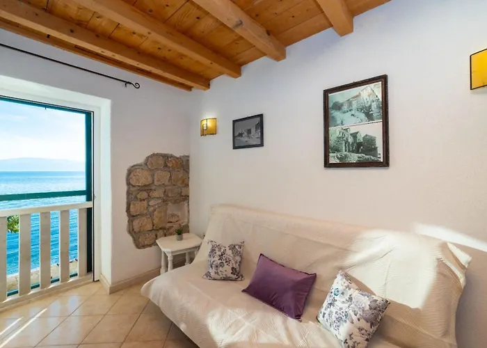 Stone House Skalinada *