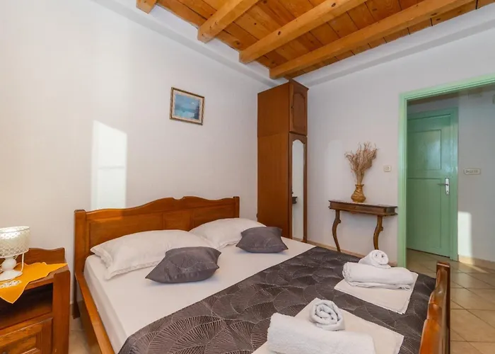 Stone House Skalinada Apartment