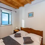 Stone House Skalinada Apartman *
