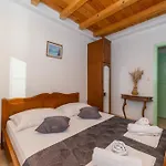 Stone House Skalinada Apartman
